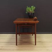 Table basse en teck, design danois, années 1970, production : Danemark