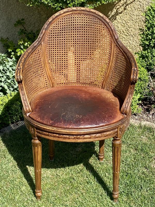 Walnut chair - Louis XVI style canage