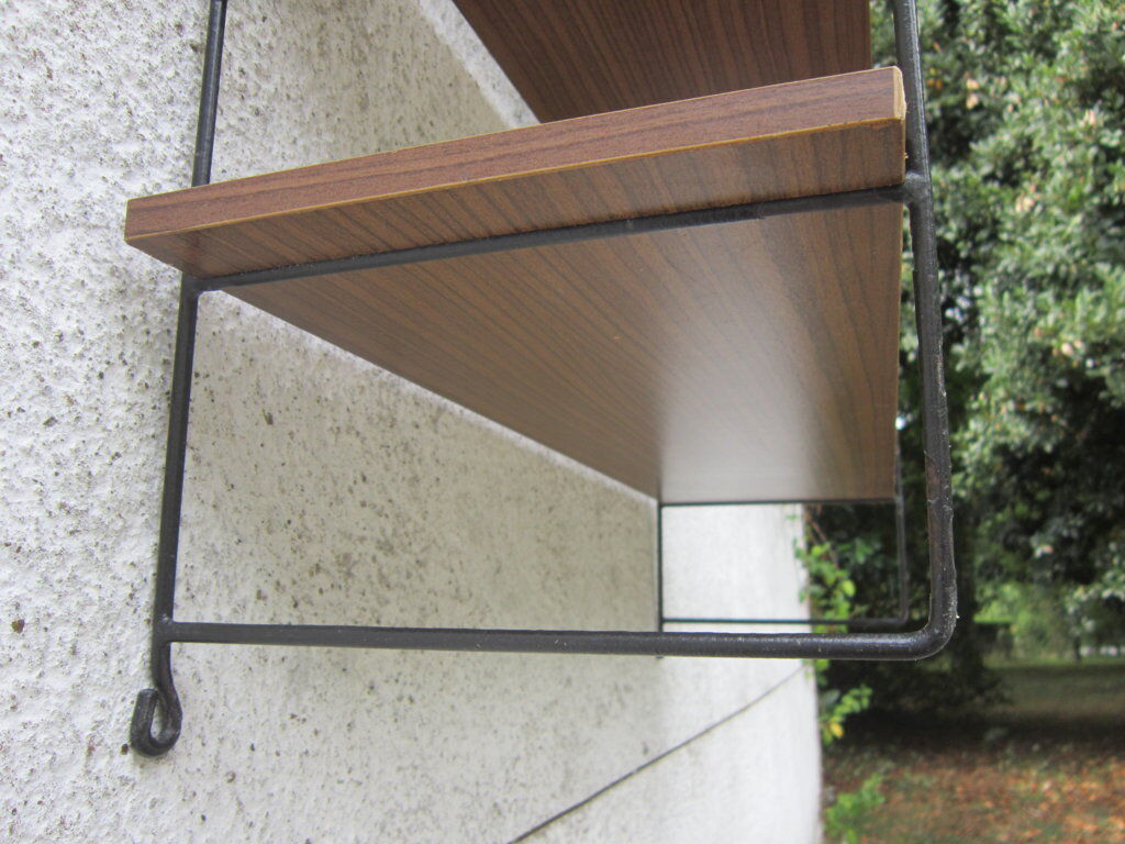 Shelf wall metal metal and wood type string