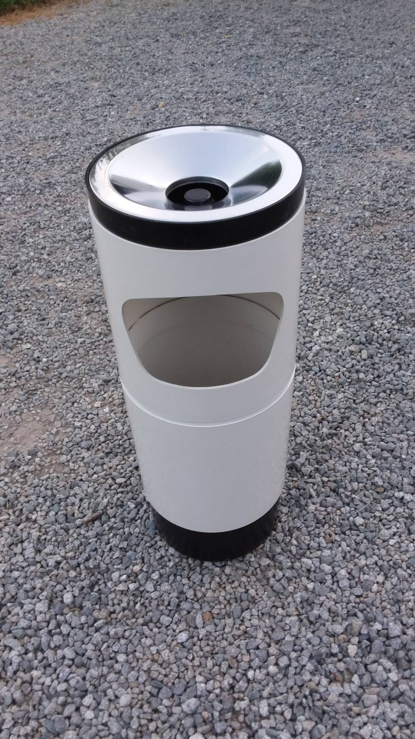 Designer umbrella ashtray by Jean René Talopp, Manade Samp collection