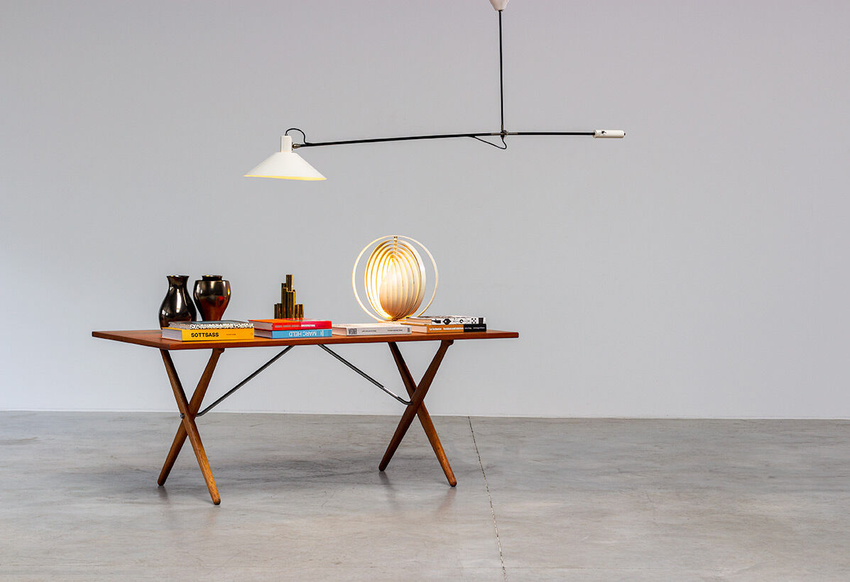 Dining table AT-303 Designed by Hans Wegner in 1955 Andreas Tuck