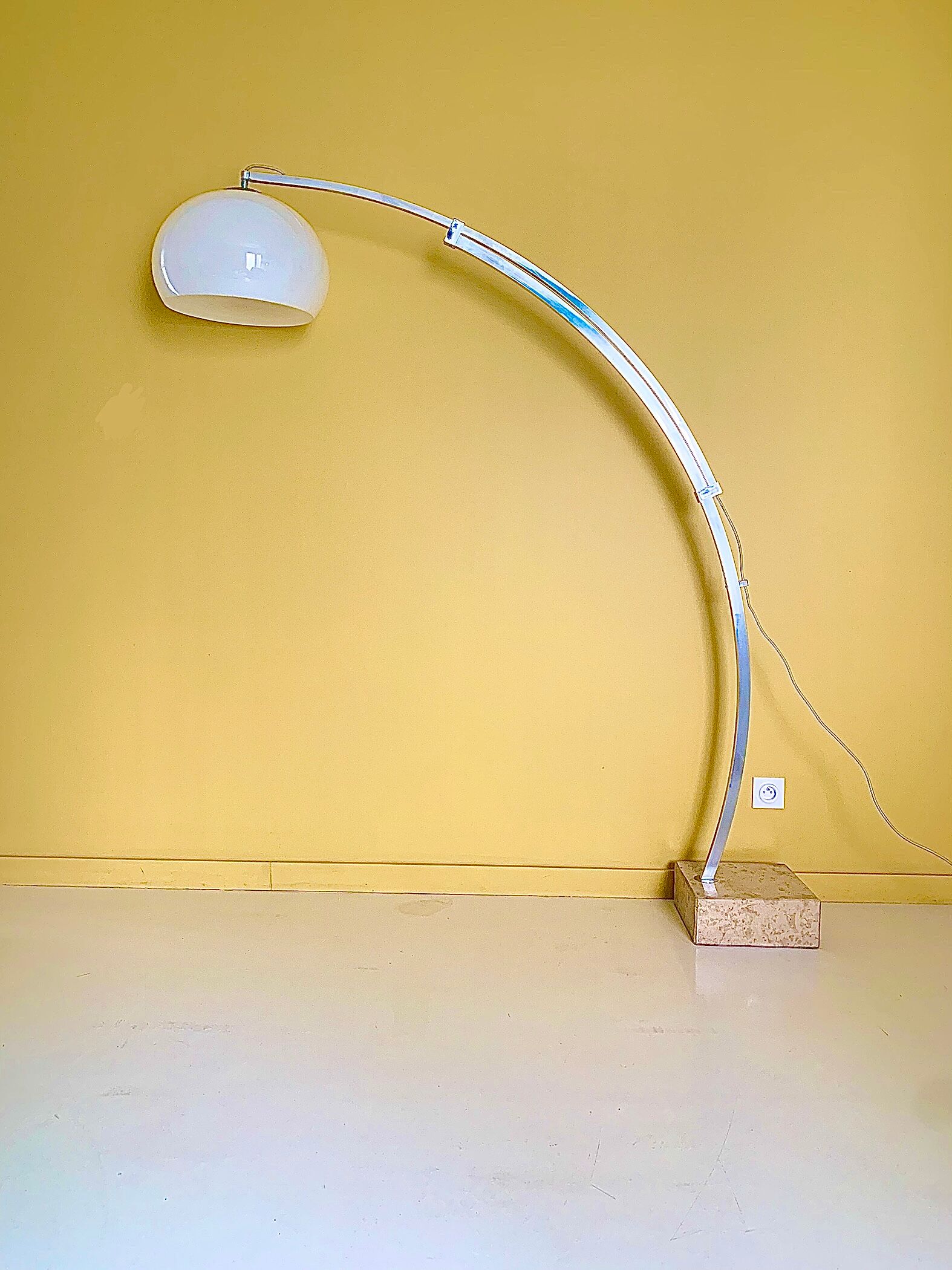 Floor lamp 70s marble foot Guzzini