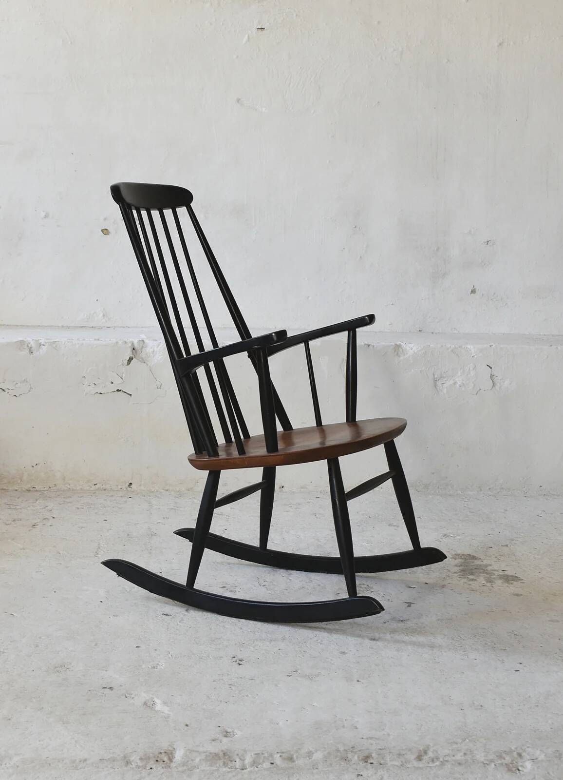 Rocking chair by Ilmari Tapiovaara for Asko, 1960s Finland.