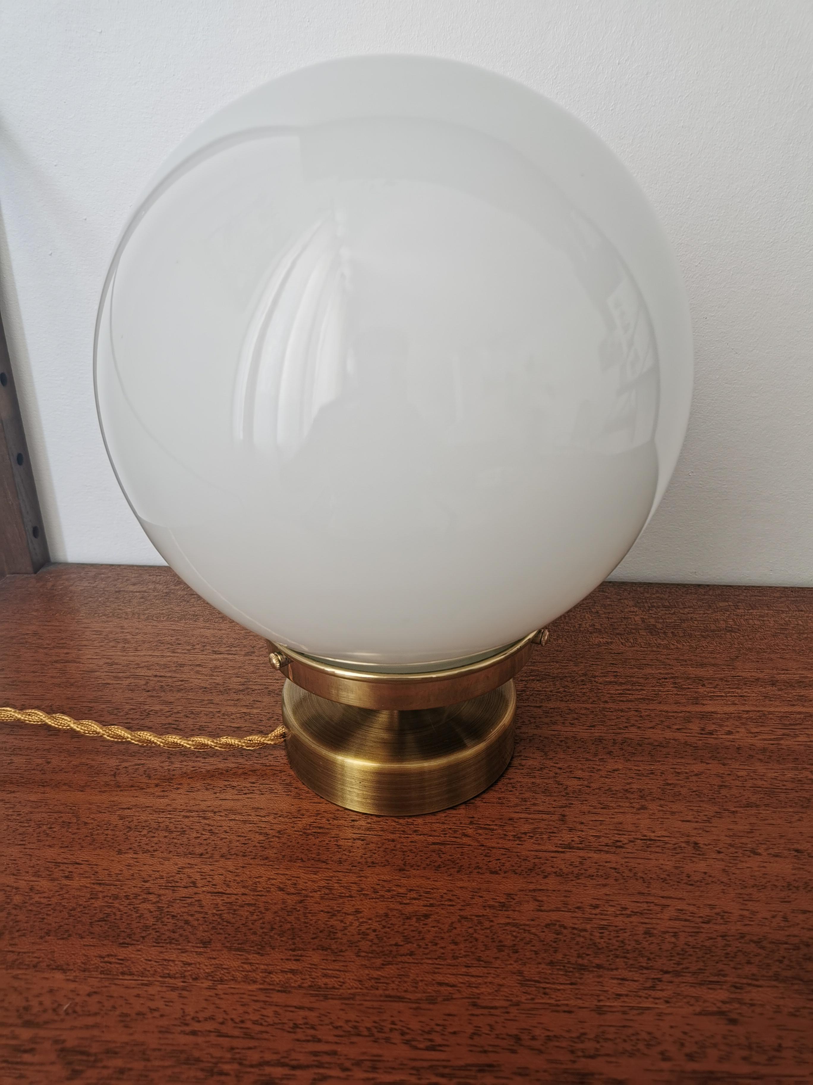 White opaline globe laying lamp