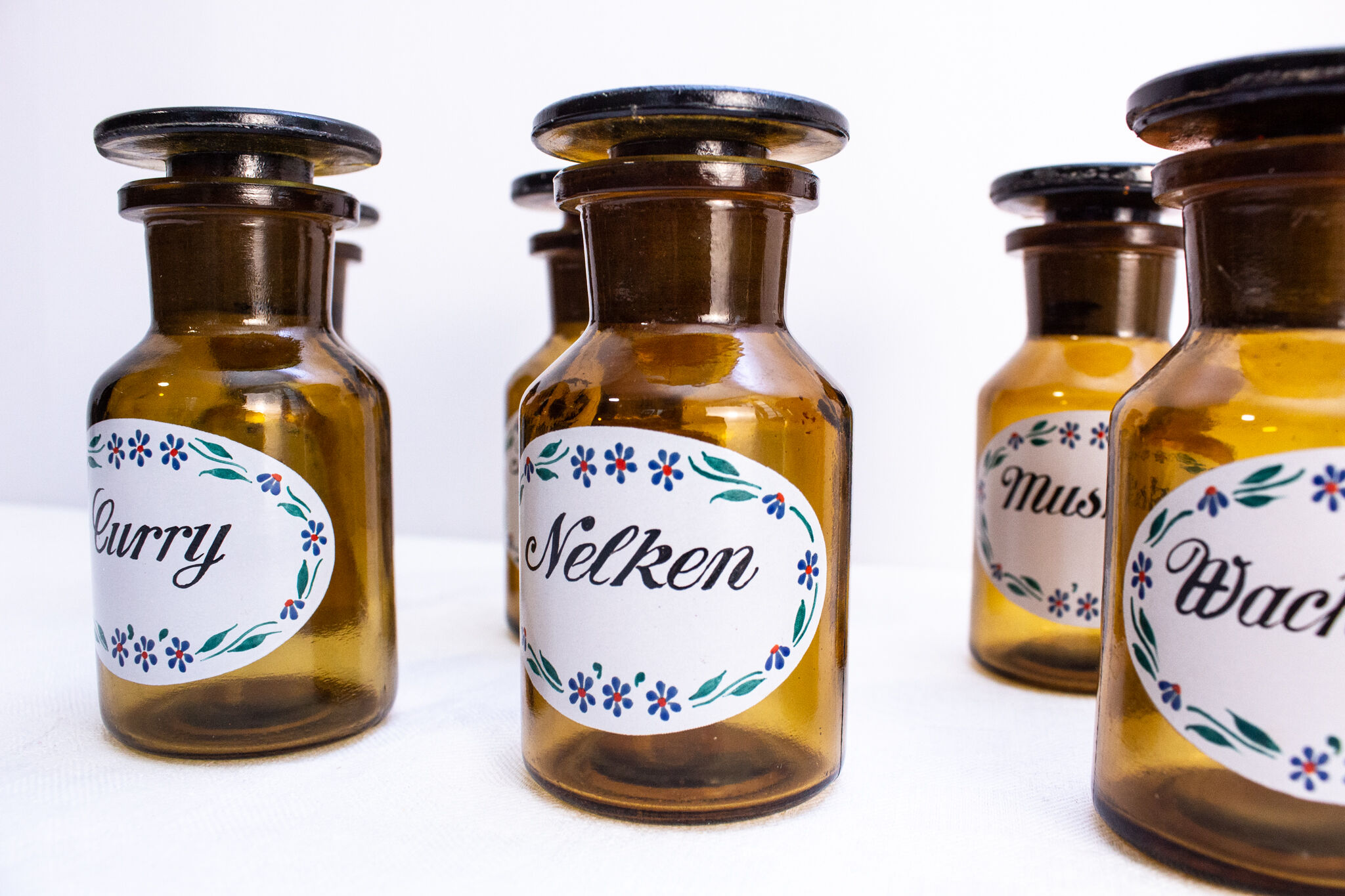 Set of 6 canister for spices, amber glass apothecary bottles