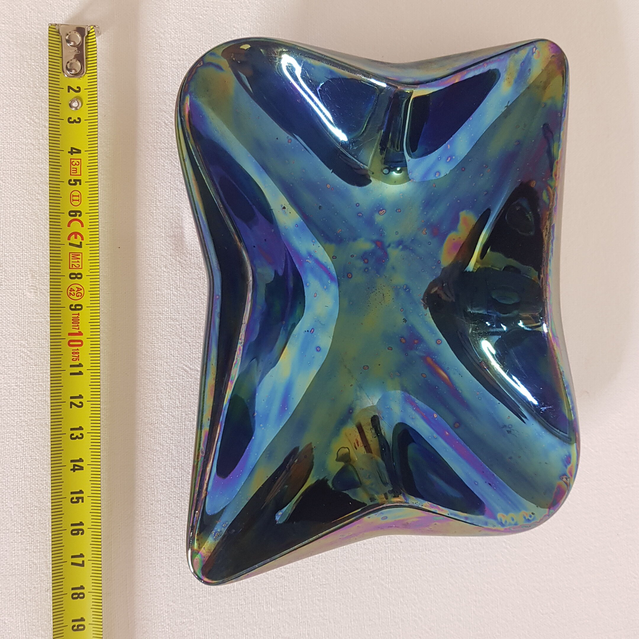 Verceram art ceramic empty pocket in iridescent blue/black color