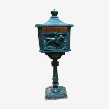 Old cast iron mailbox "Relais de Poste"