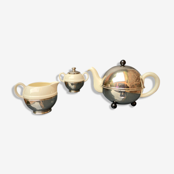 Spherical and vintage tea set