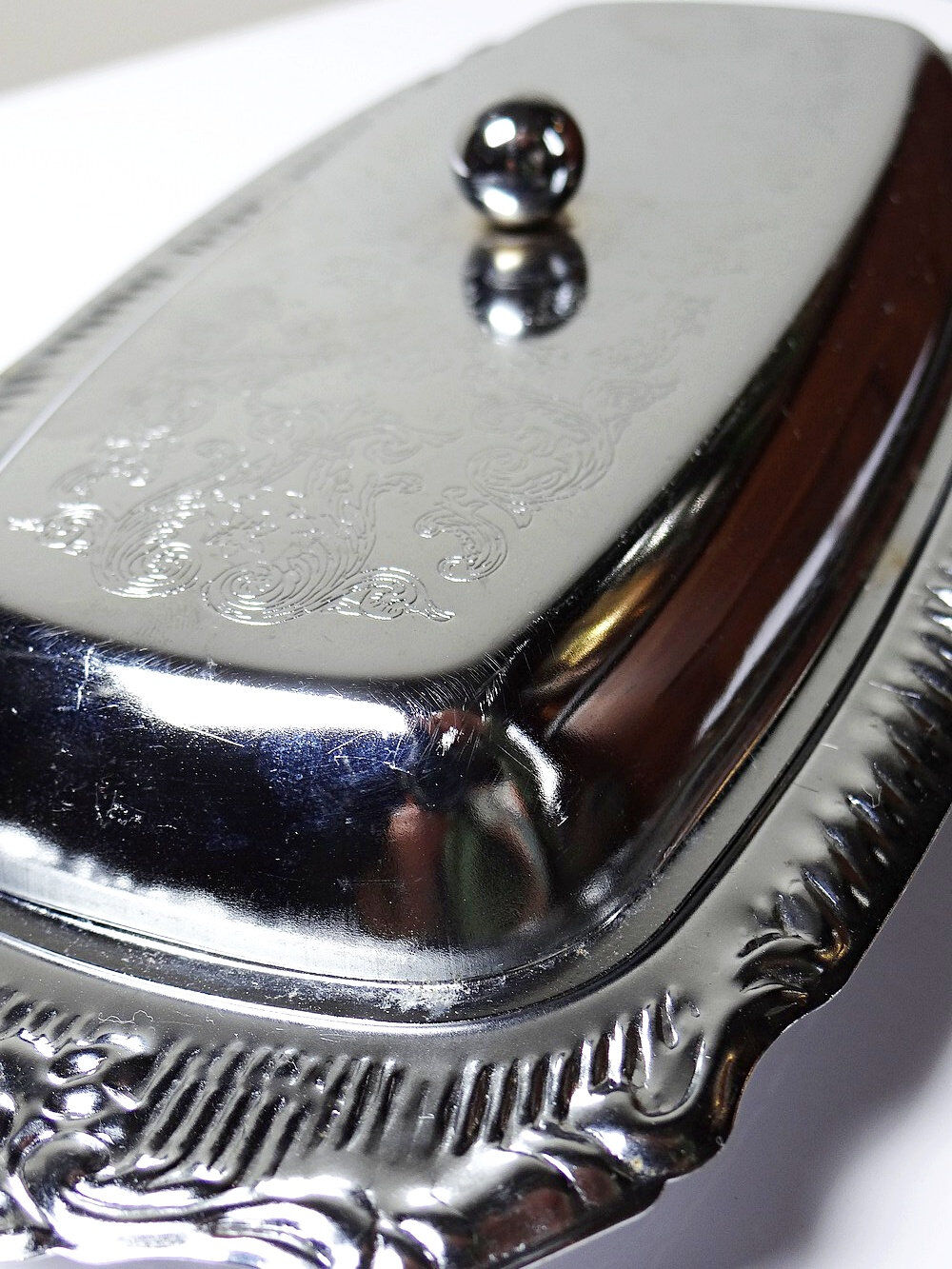 Silver-plated/inox vintage butter dish from the 1960s-1980s in Rococo style.