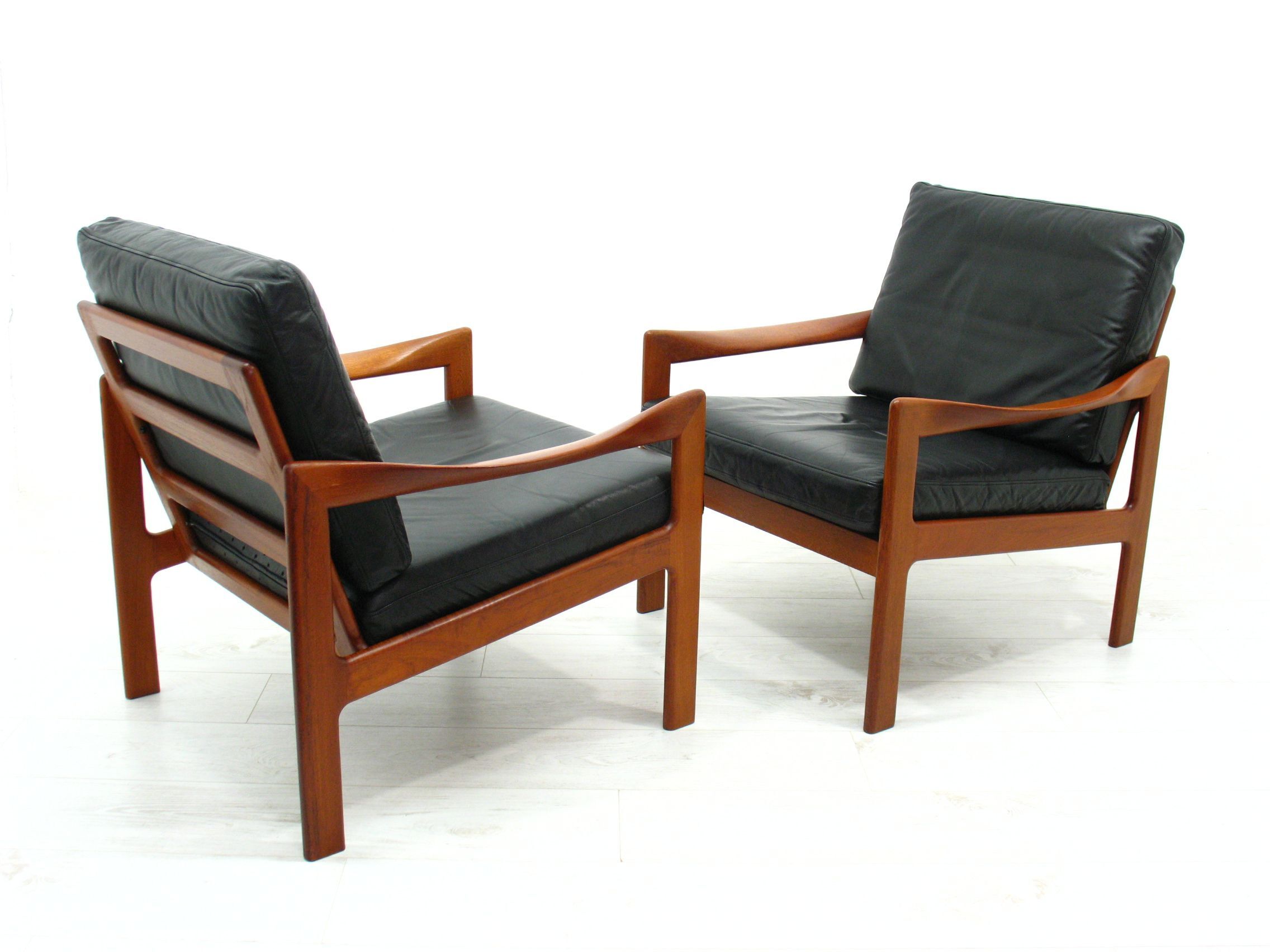 Lounge chairs by Illum Walkelsø for Niels Eilersen, 1960s