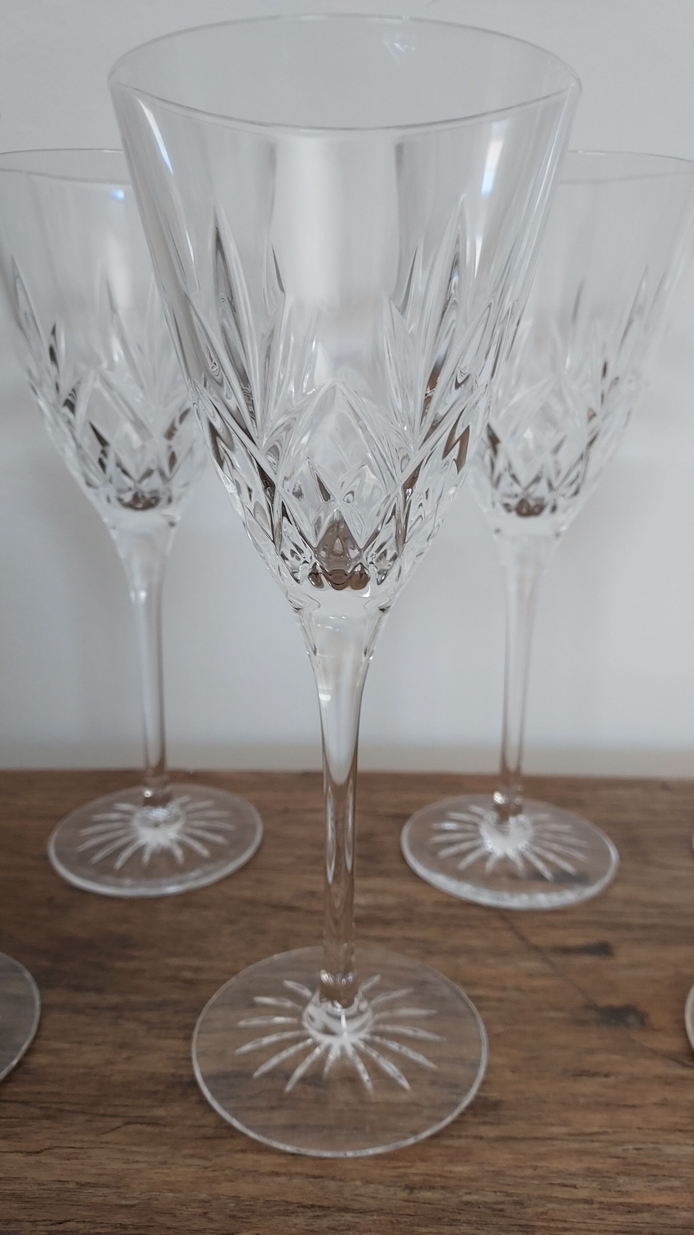 6 crystal wine glasses