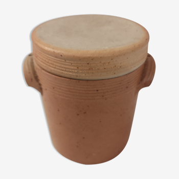 Stoneware pot for Salt