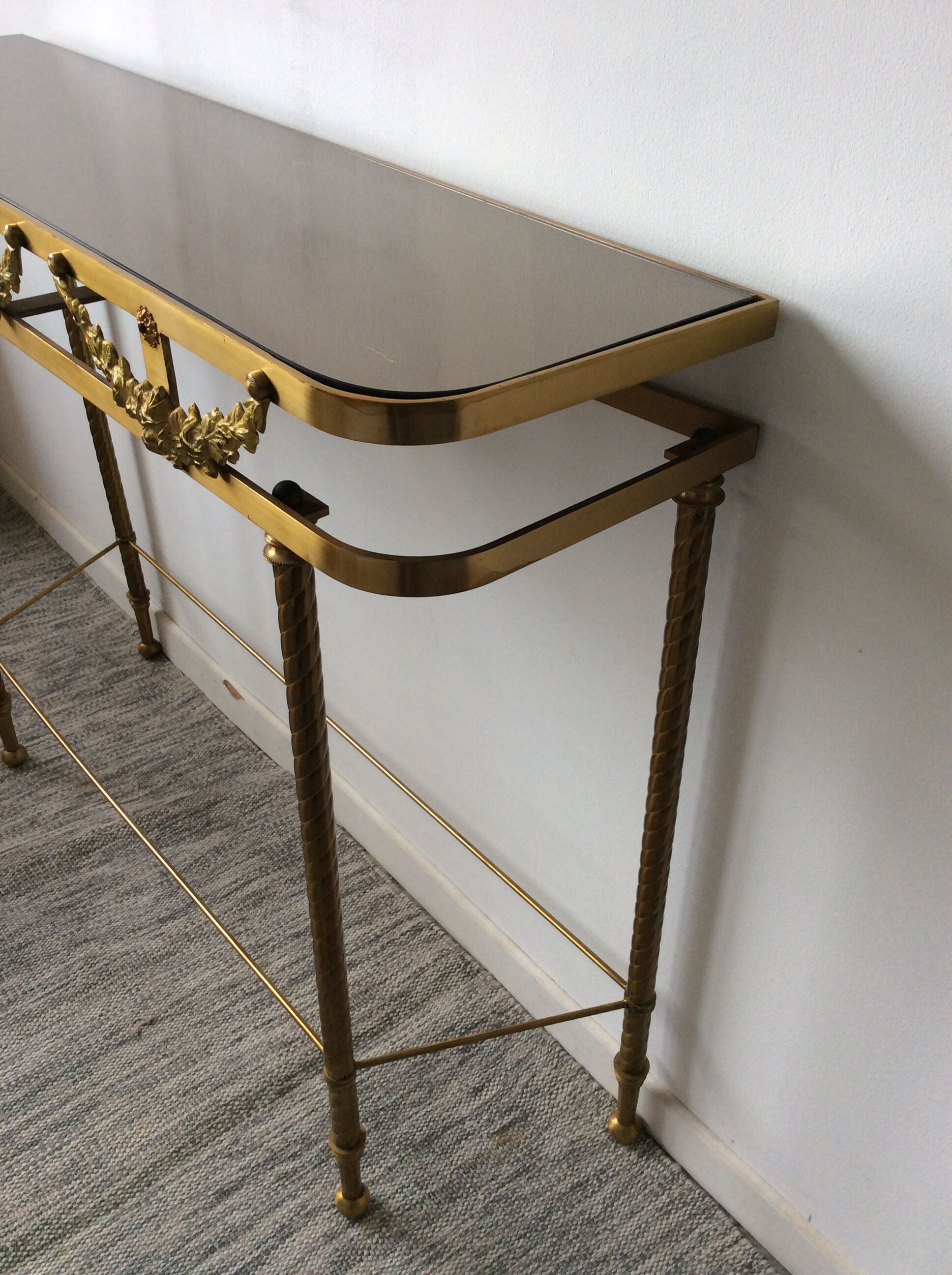 Console en bronze de style Louis XVI