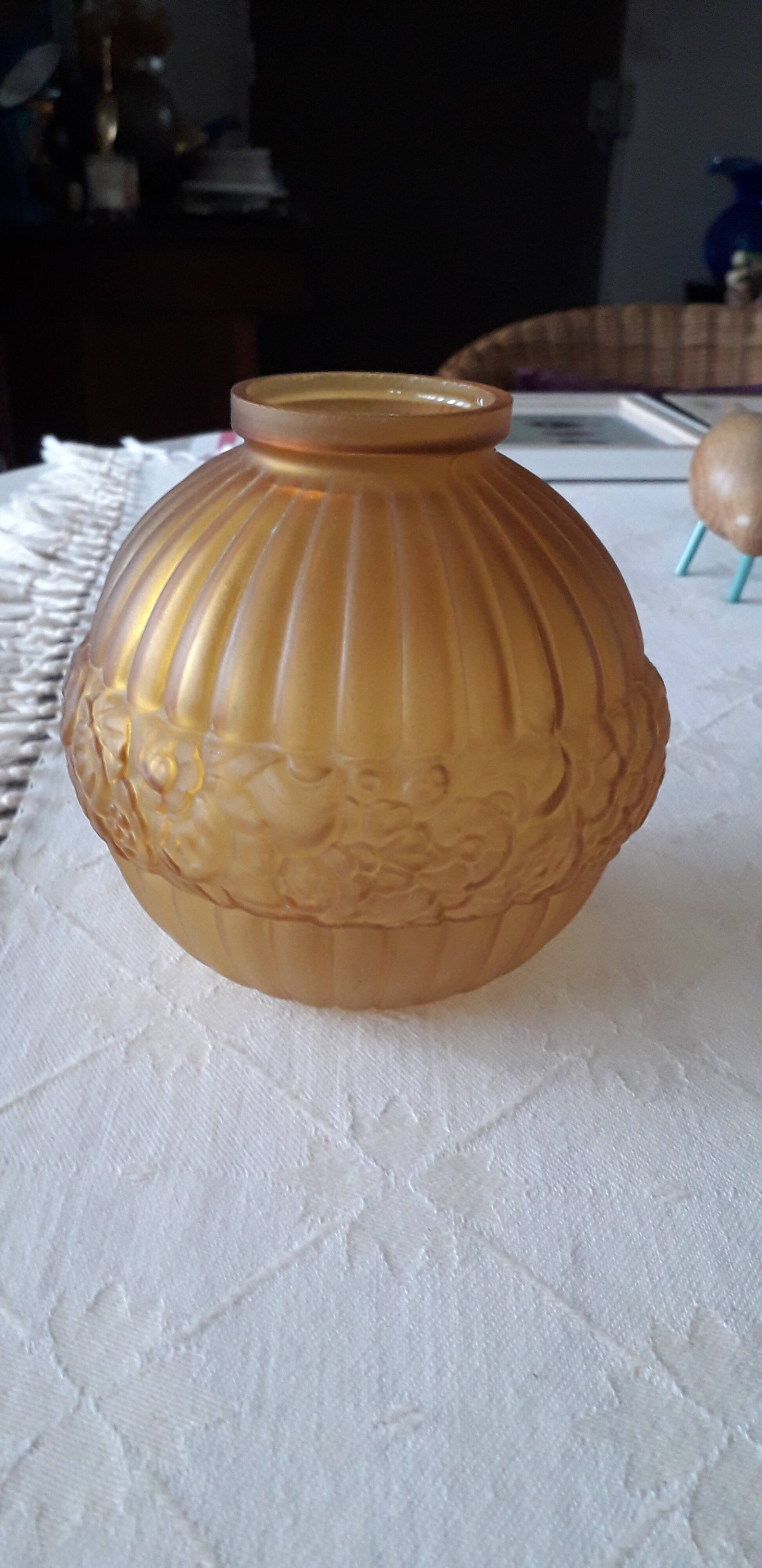 Art Deco frosted glass vase signed CLA France