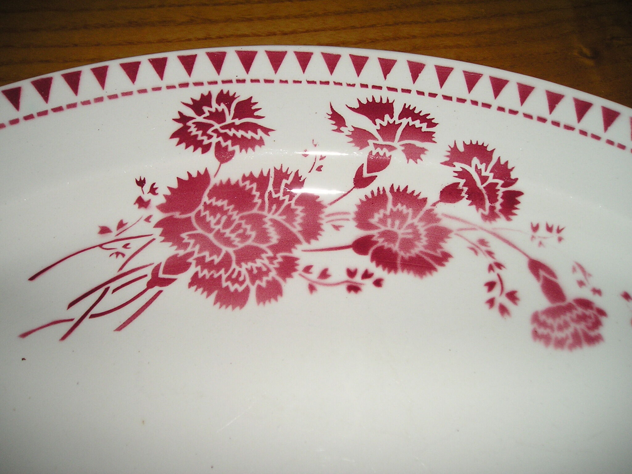 Oval dish in Sarreguemines earthenware, Elise model (36.5 x 24.2 cm)