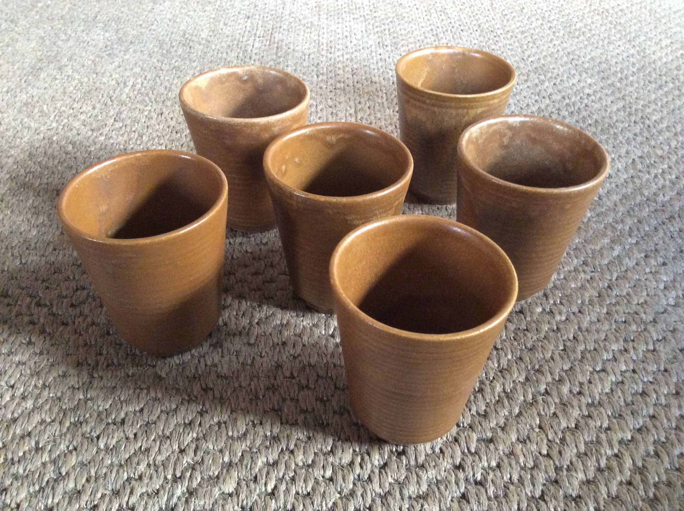 Série de 6 tasses en grès