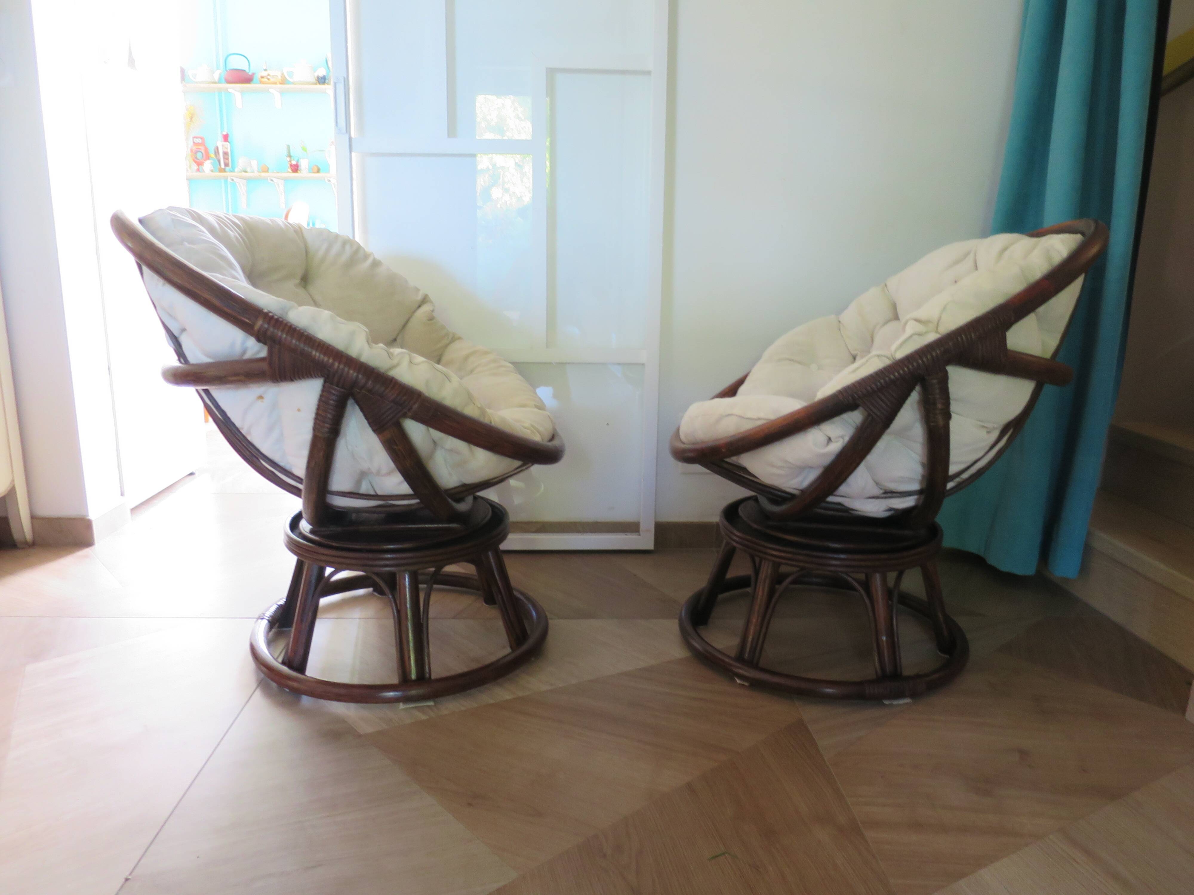 Vintage set of 2 swivel chairs in bamboo and rattan - Papasan shape