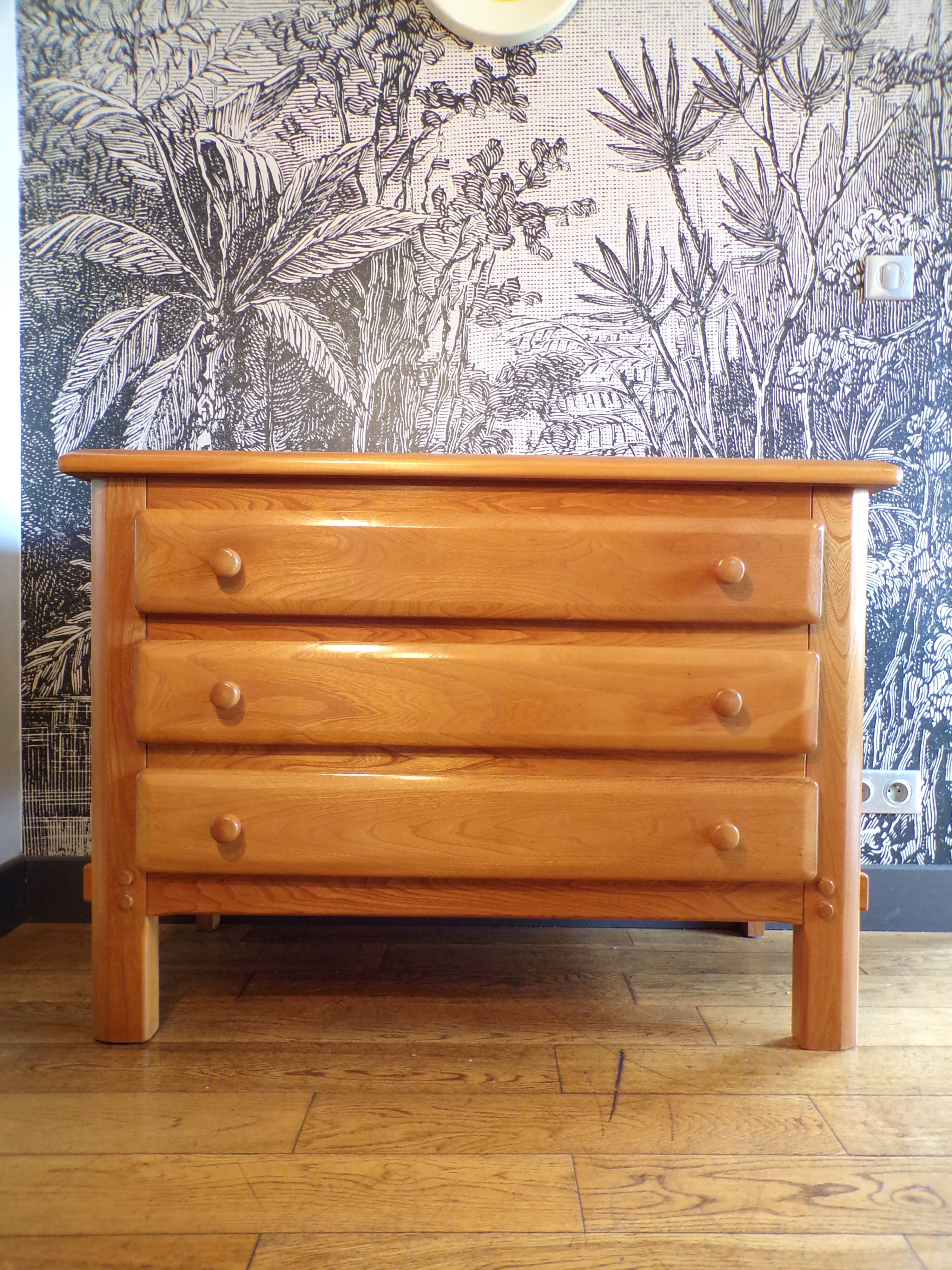 Elm chest of drawers 1970-80 3 drawers