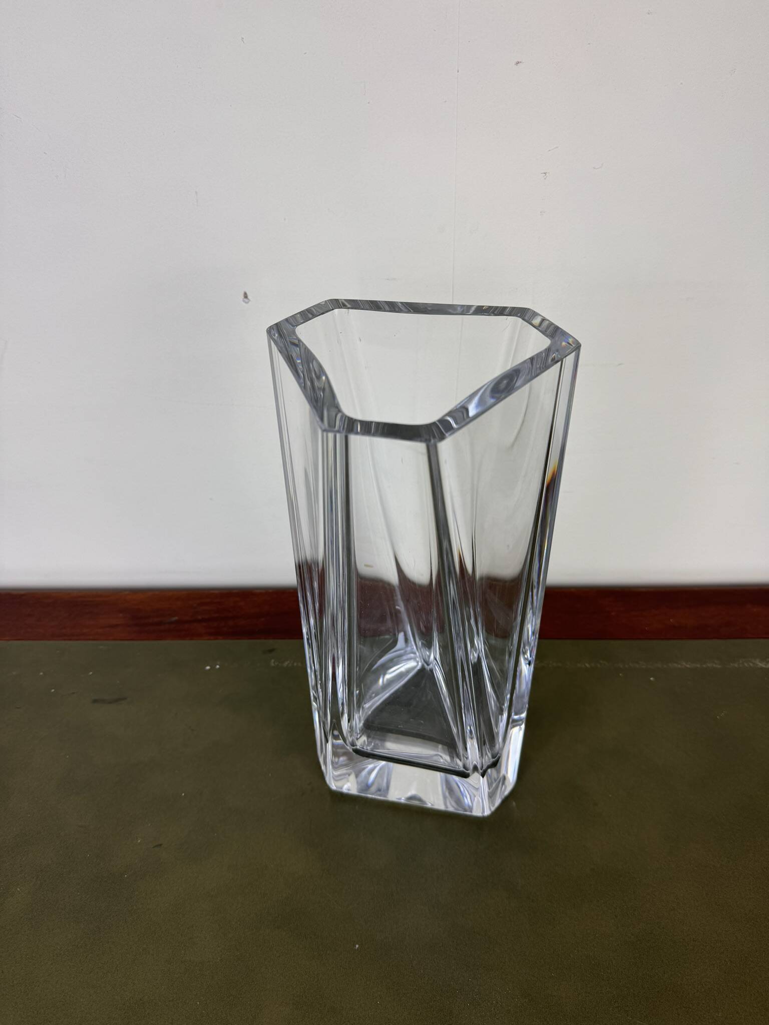 Malin Lindahl for Orrefors: precious Scandinavian crystal vase