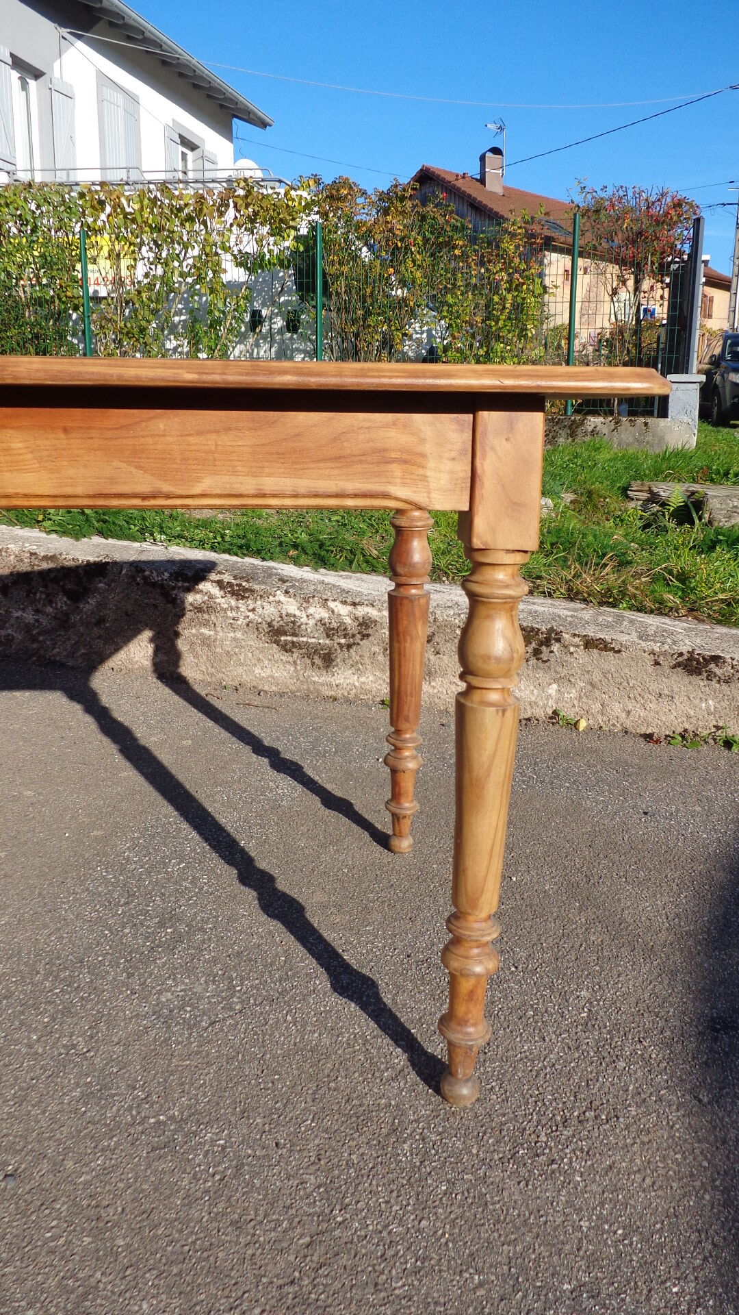 Paire de tables bistrot bois