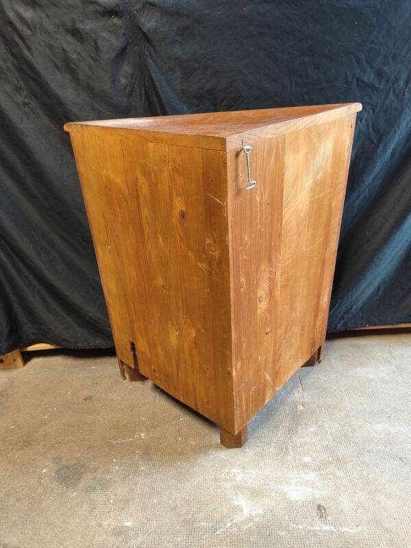 Corner wardrobe in solid wood rustic style