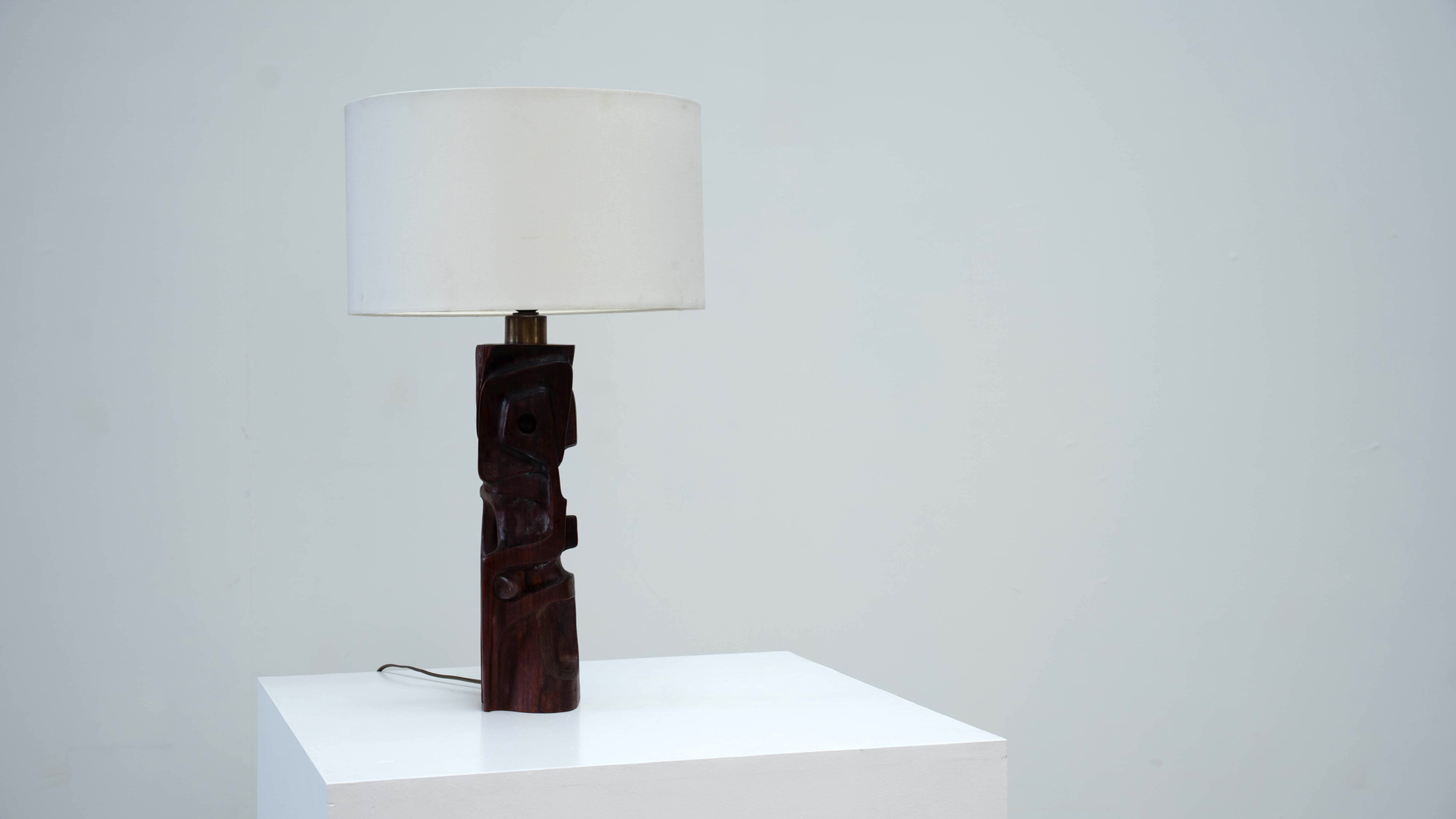 Sculptural table lamp by Gianni Pinna