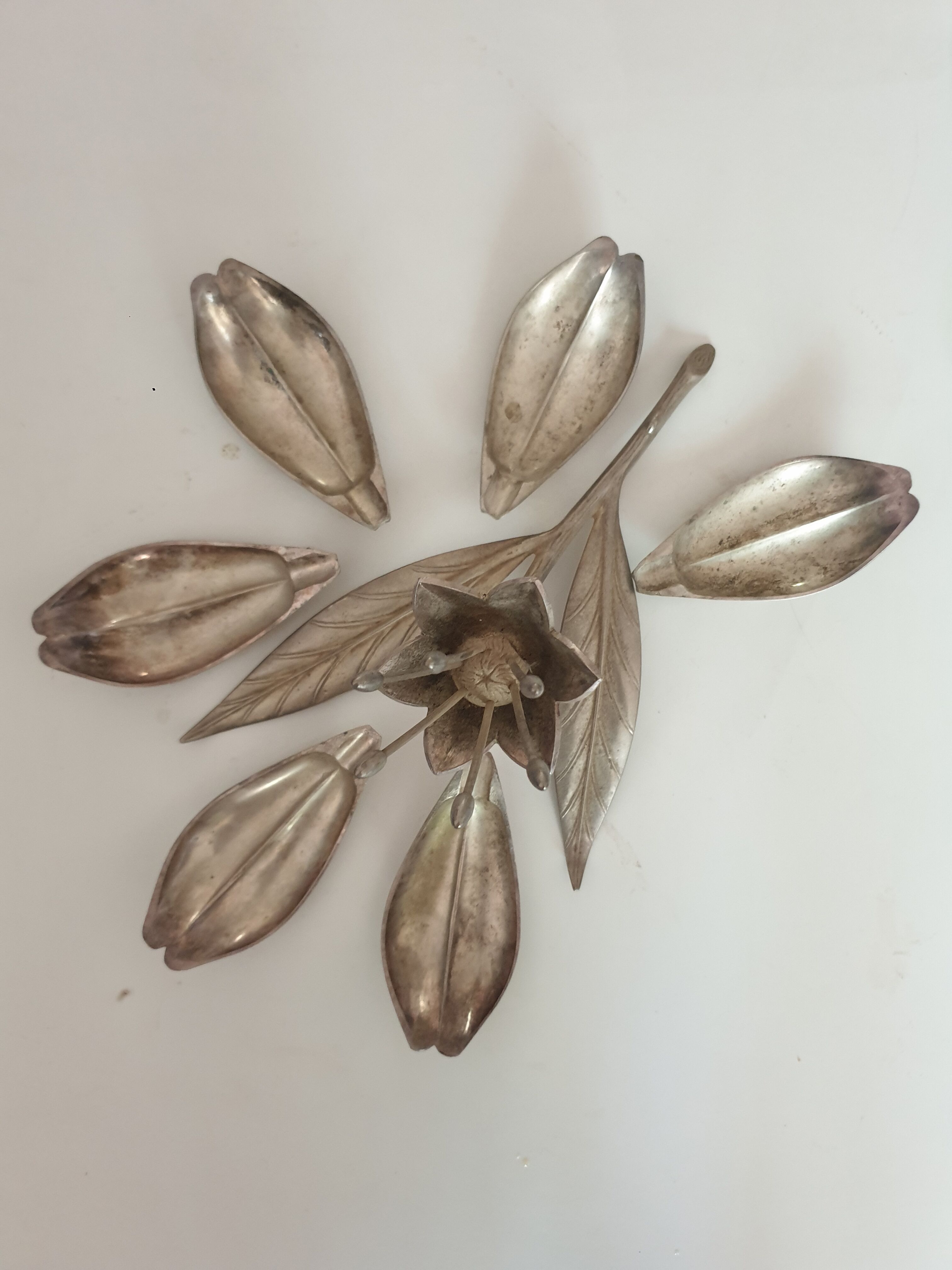 Vintage flower ashtray