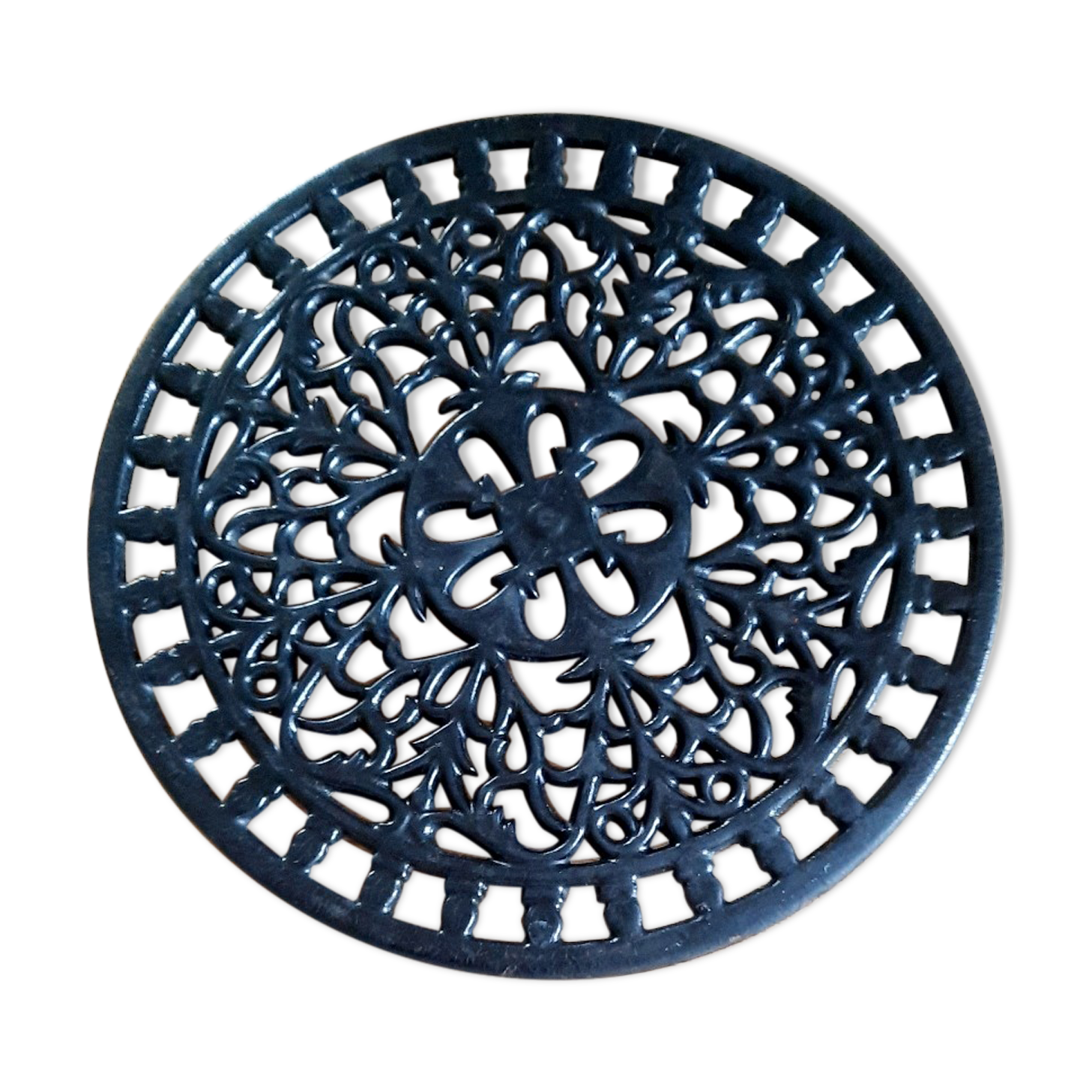 Dessous plat en fonte noir