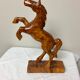 Cheval cabré en bois