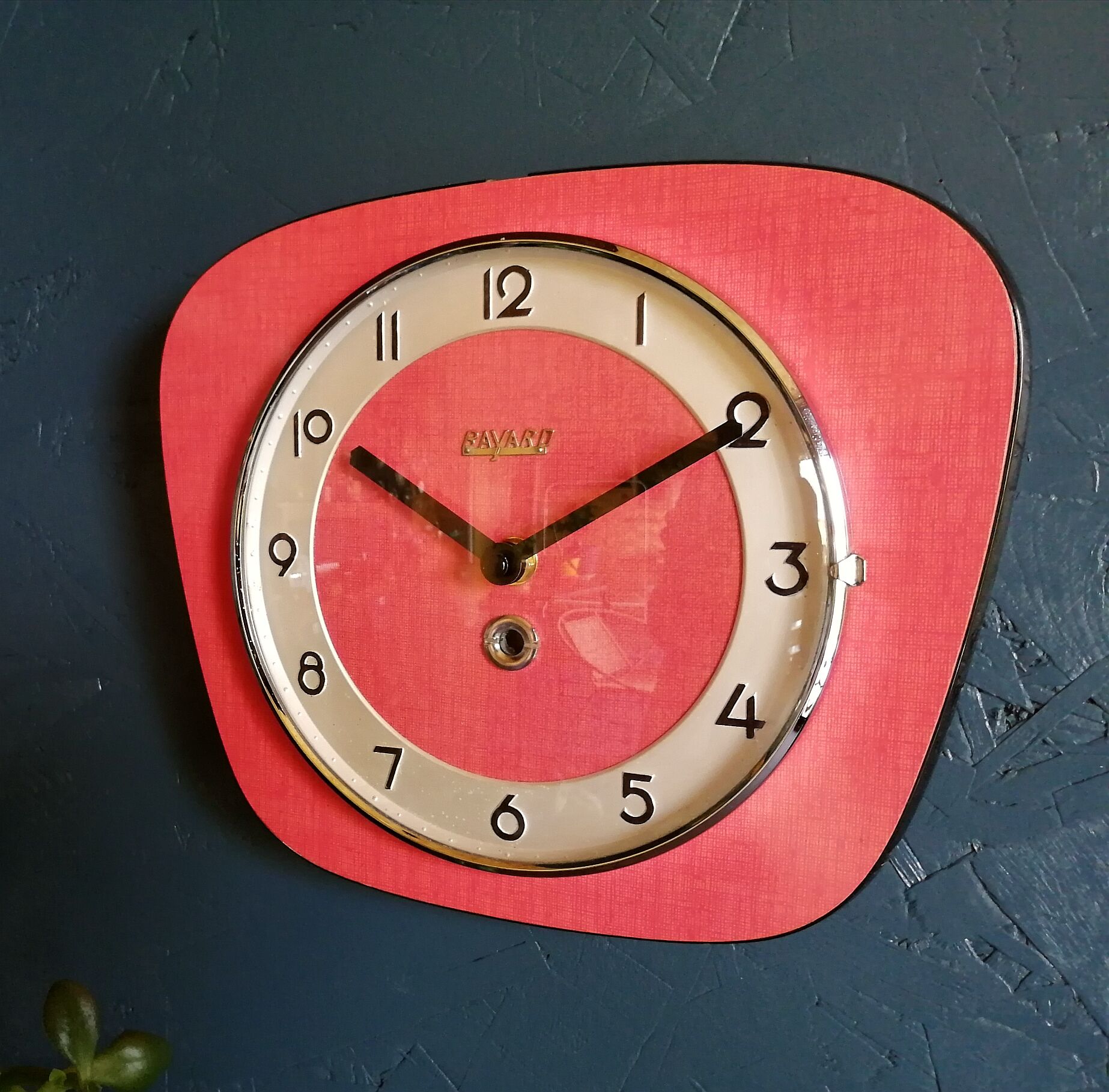 Vintage formica silent wall clock "Bayard red"