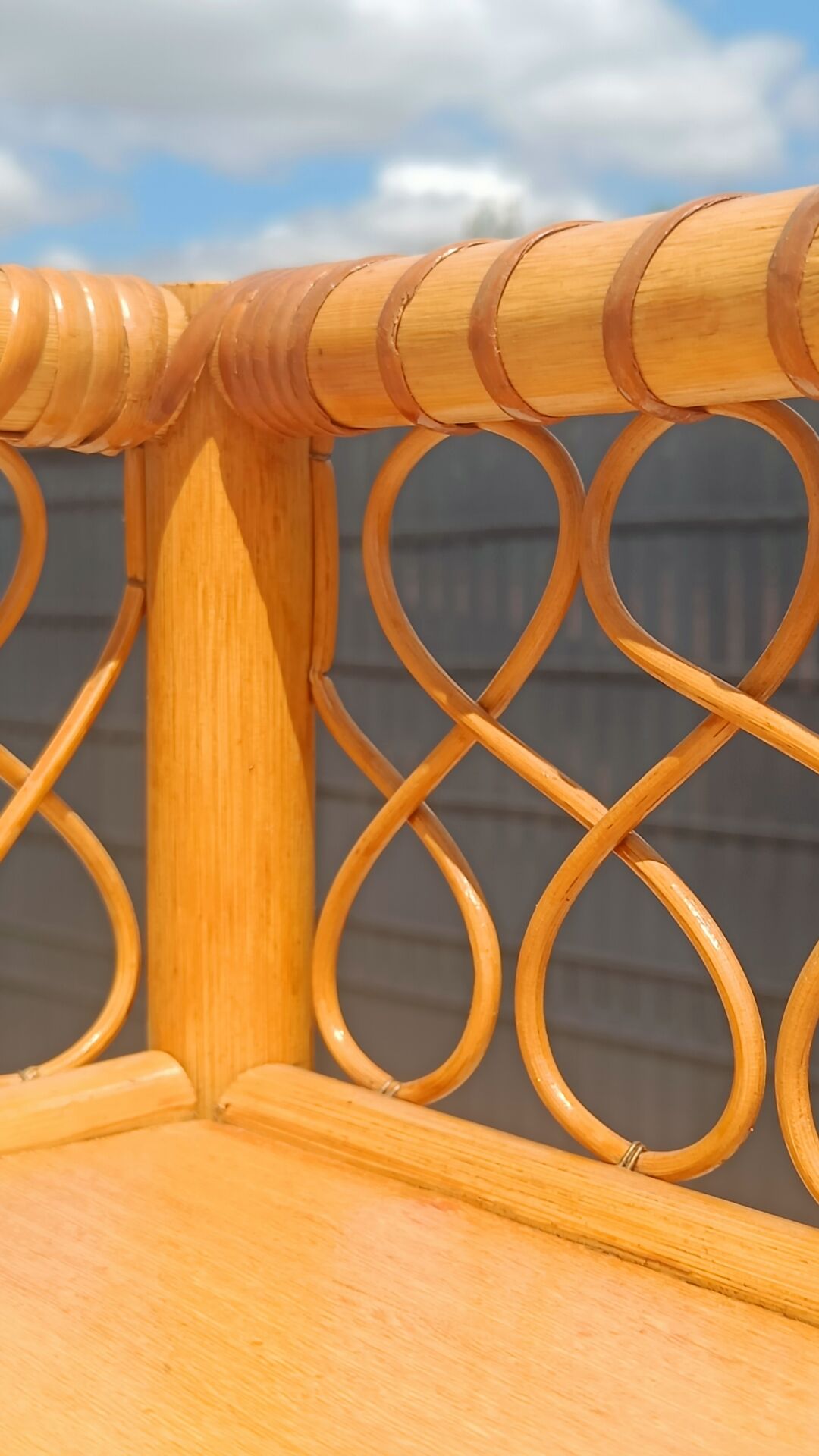 Vintage corner shelf in rattan – 1970s – Exceptional condition