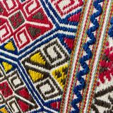 Housse de coussin en broderie grecque crétoise faite à la main, textiles d'art populaire des années 1970