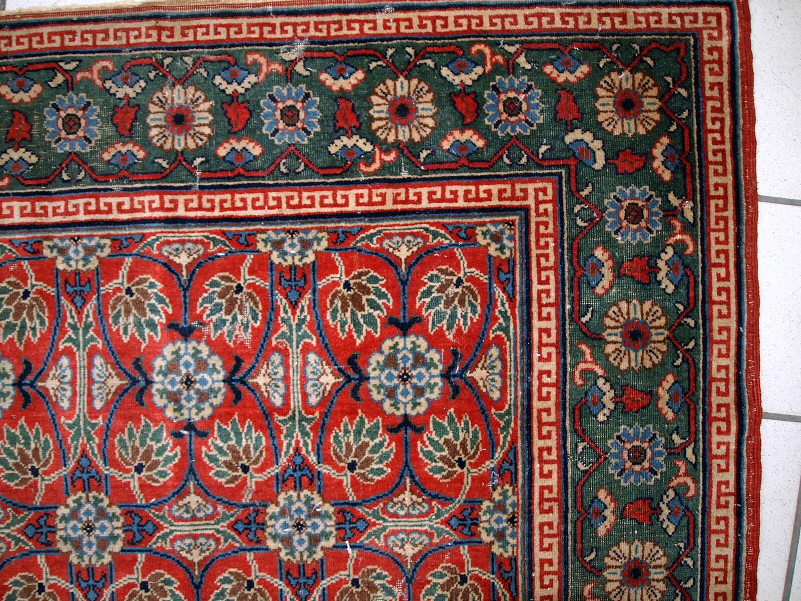 Tapis Antique Khotan d'Asie Centrale, Années 1900, Élégance Authentique