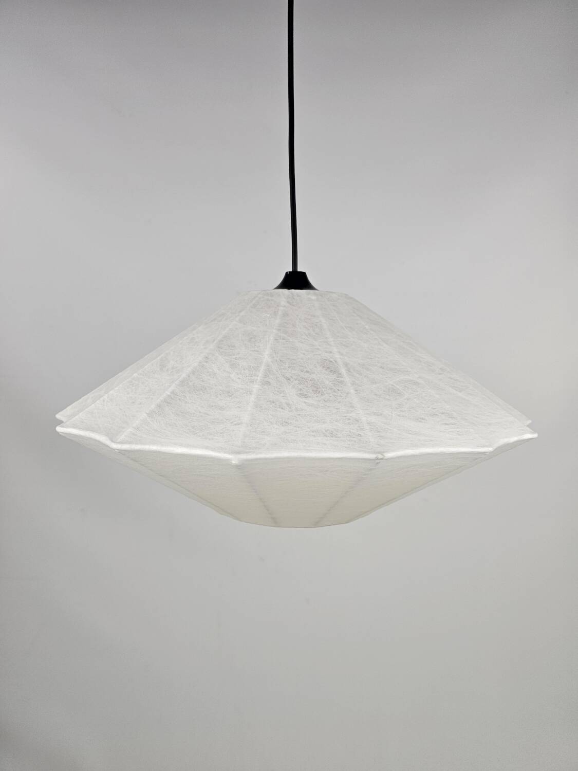 Cocoon pendant lamp ufo shaped