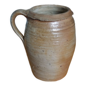 Terracotta stoneware jar