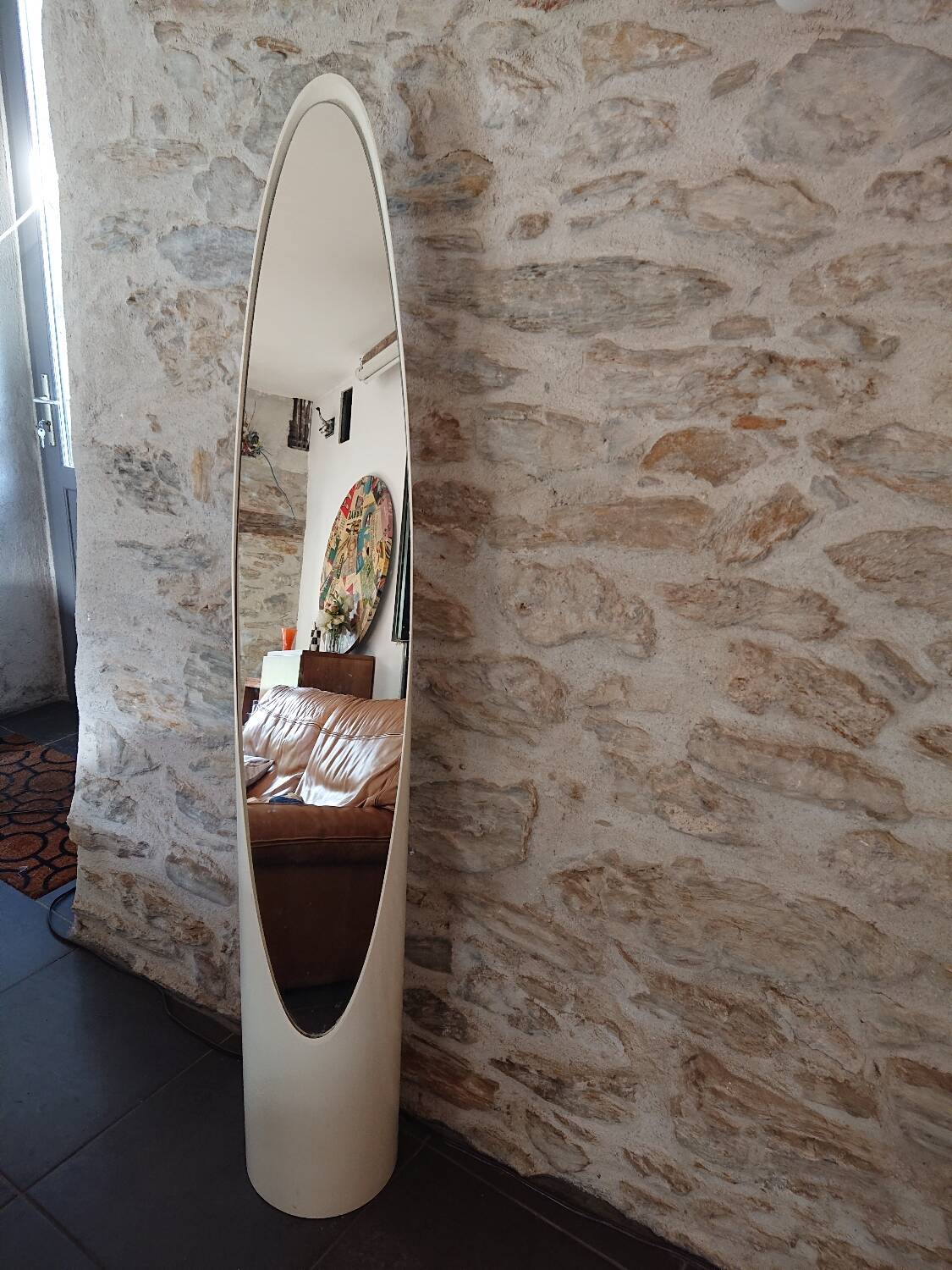 Lipstick spirit mirror