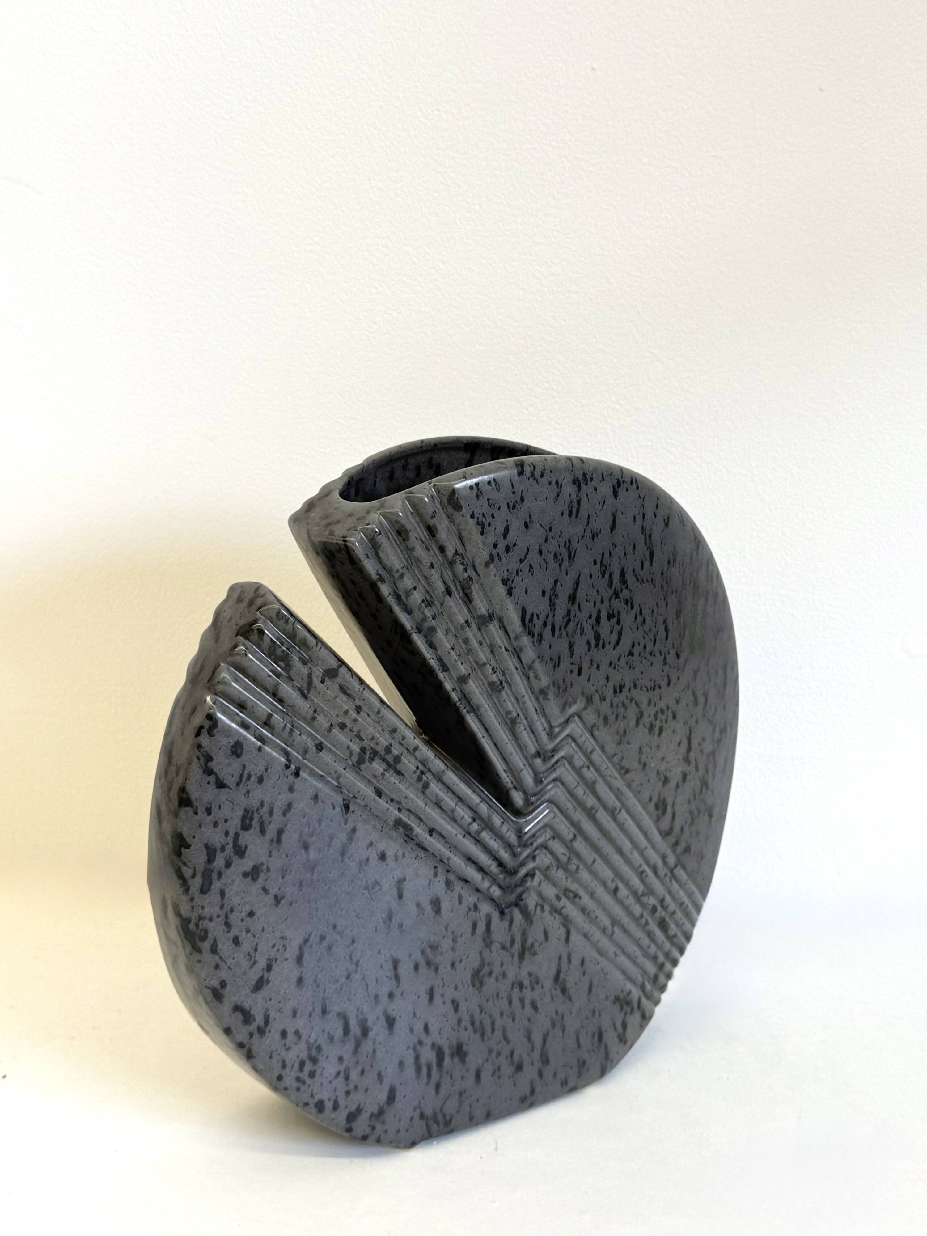 Dark gray ceramic vase by Nereo Boaretto