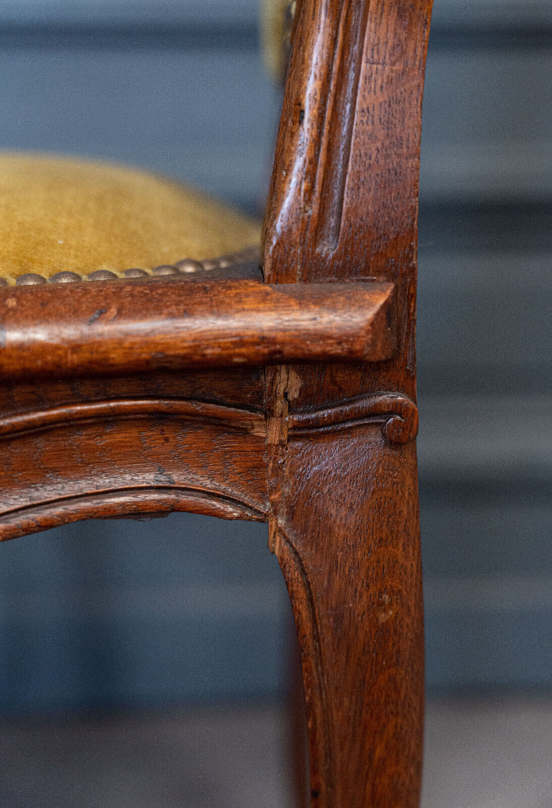 Suite of 6 Louis XV style chairs in walnut nineteenth yellow velvet
