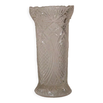 Vase en verre motif ciselé