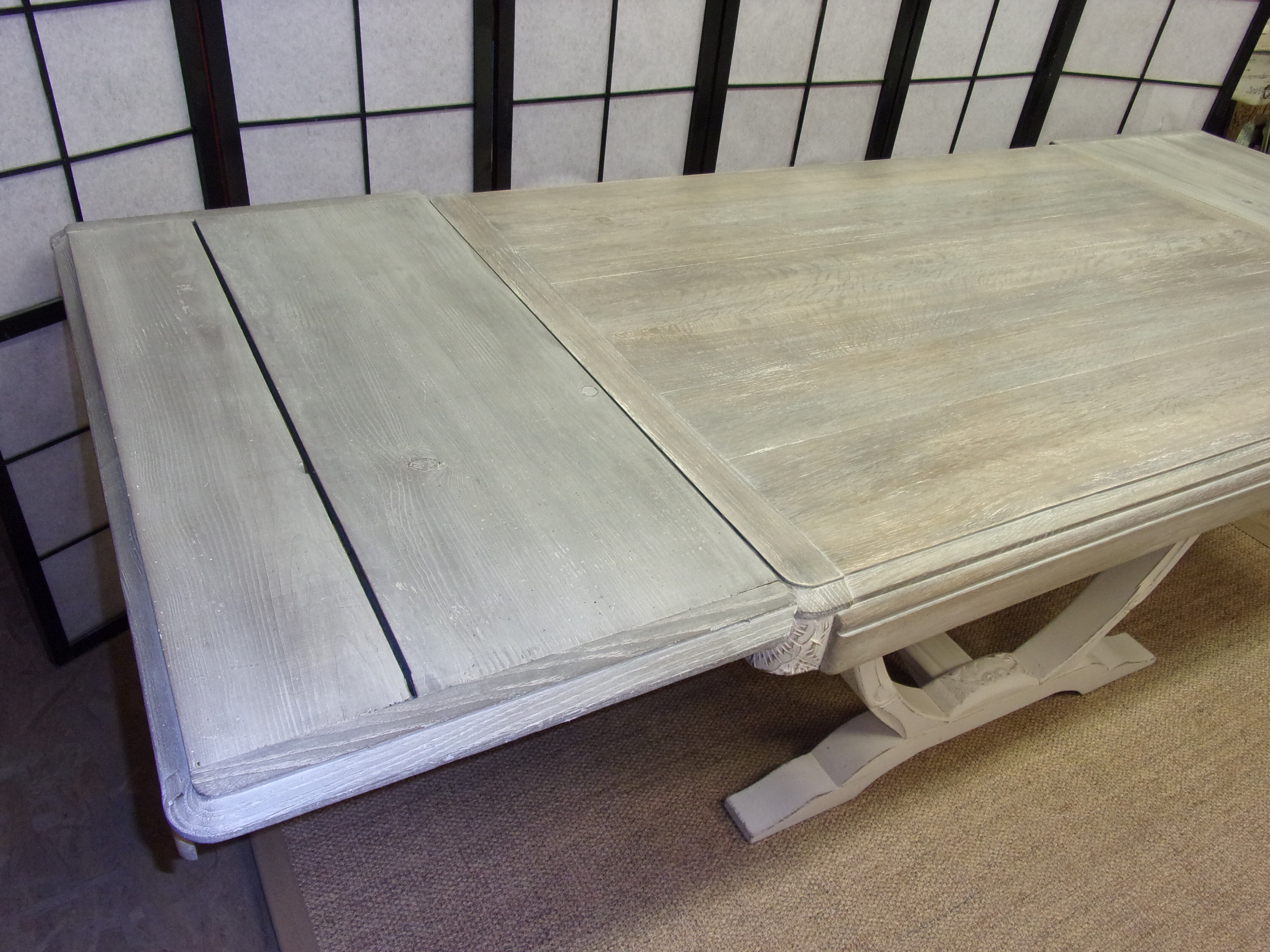 Art-deco table solid oak patina with lime