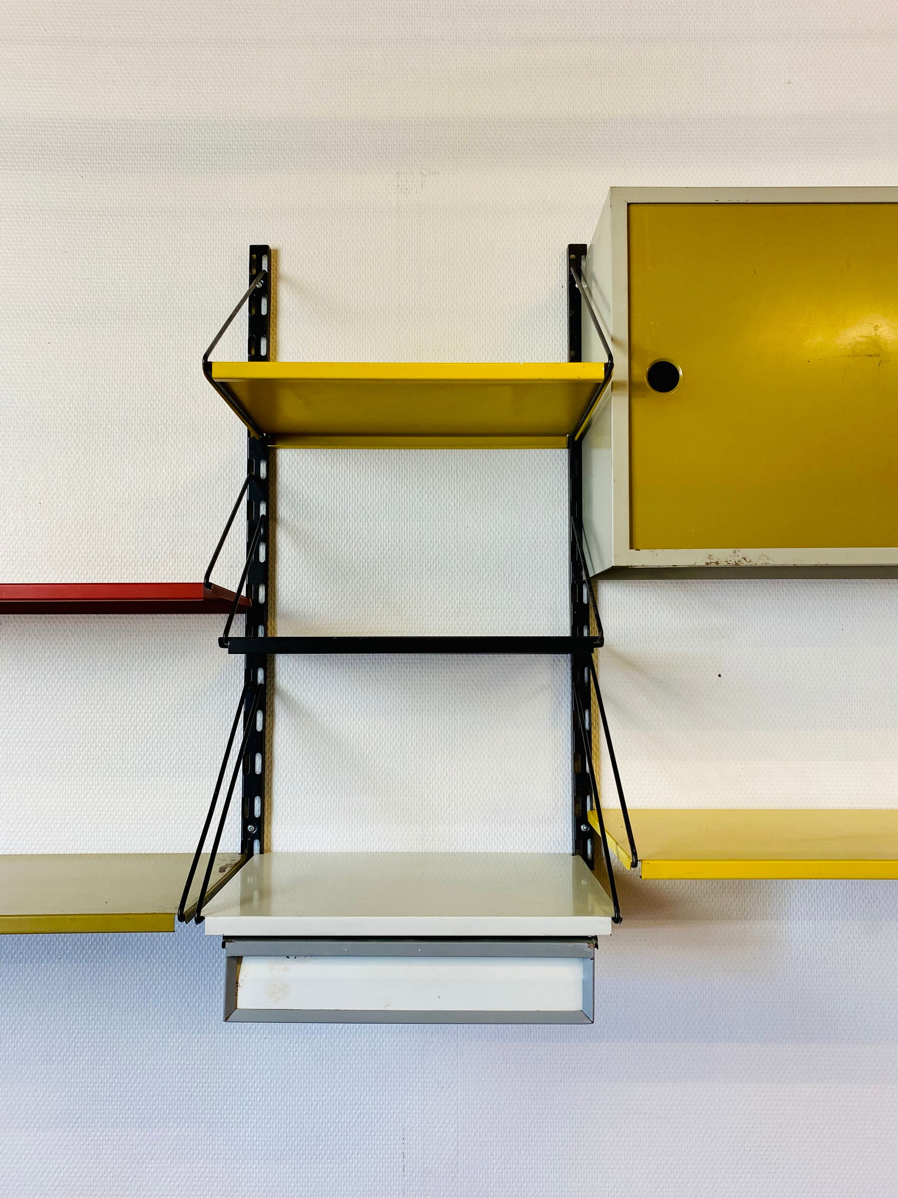Wall shelf and storage system, Pilastro edition.