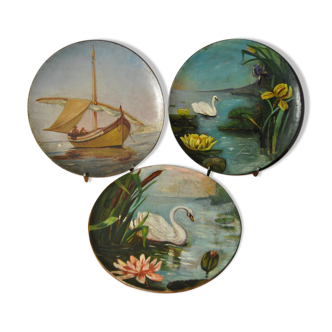 Set de 3 plats 19e siècle en terre cuite peinture 1895 bateau lys nénuphar cygne