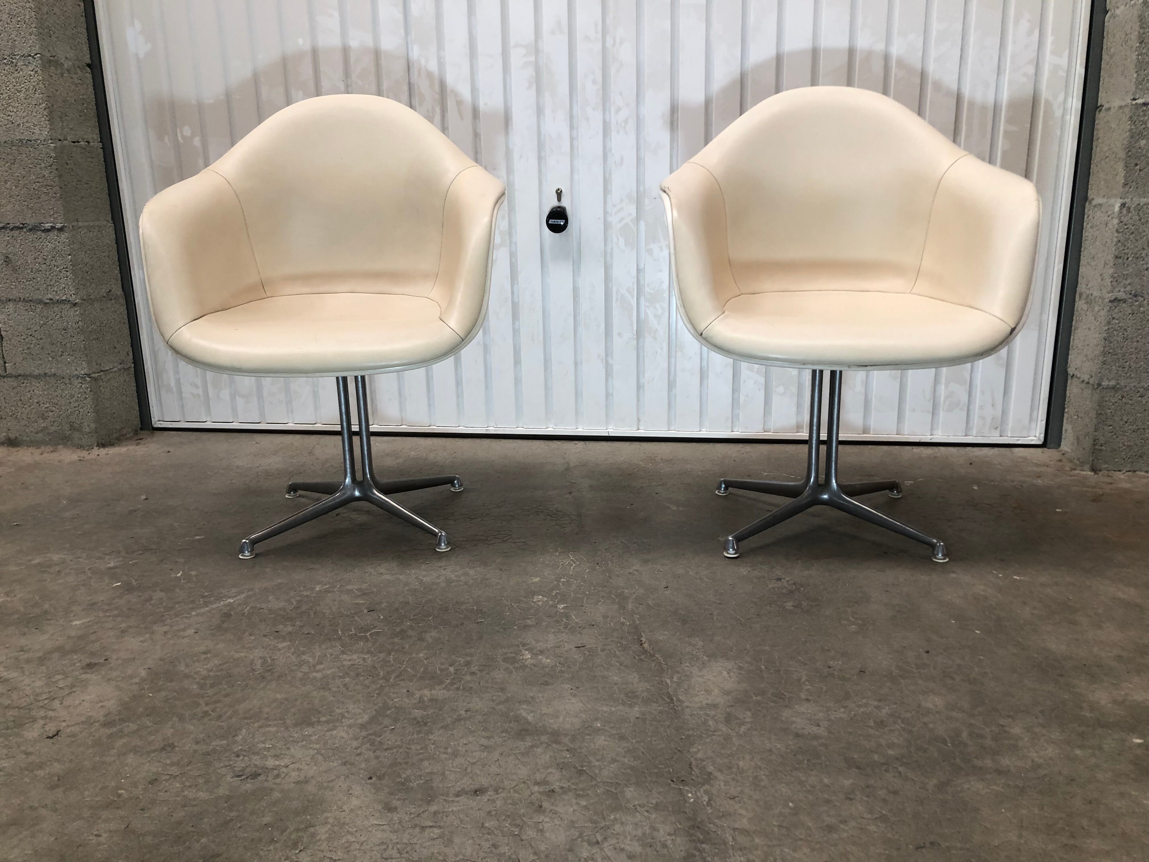 pair of armchairs la fonda design Charles Eames 1970