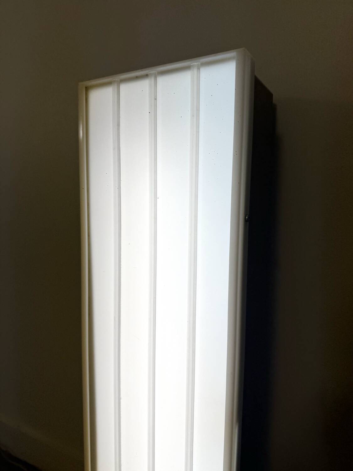 70s industrial style box lamp