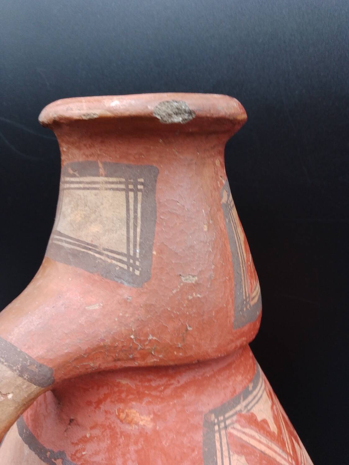 Ait chenacha jug Berber Kabyle Algeriaterracotta pot takduht early 20th century