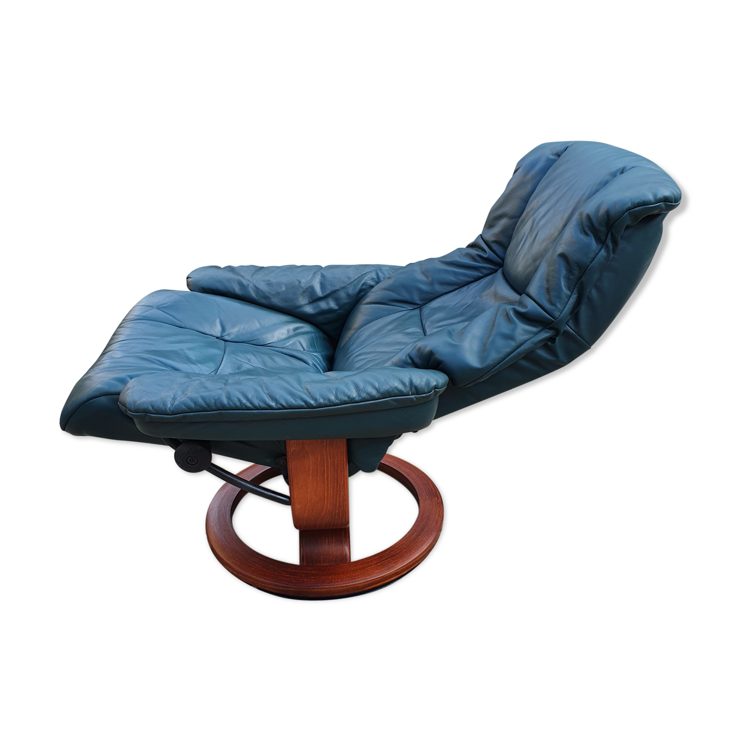 Vintage armchair ekornes green leather