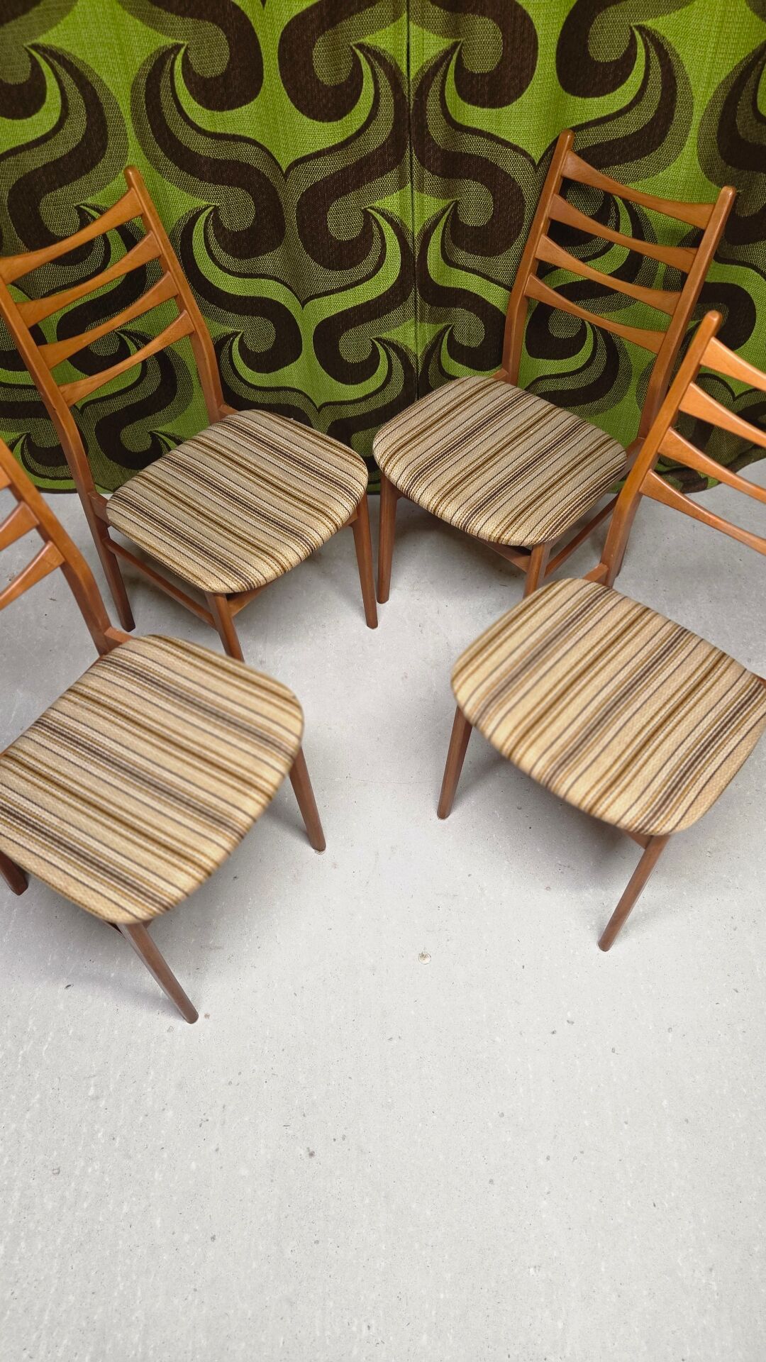 Set of 4 vintage Scandinavian chairs from the 60s/70s.