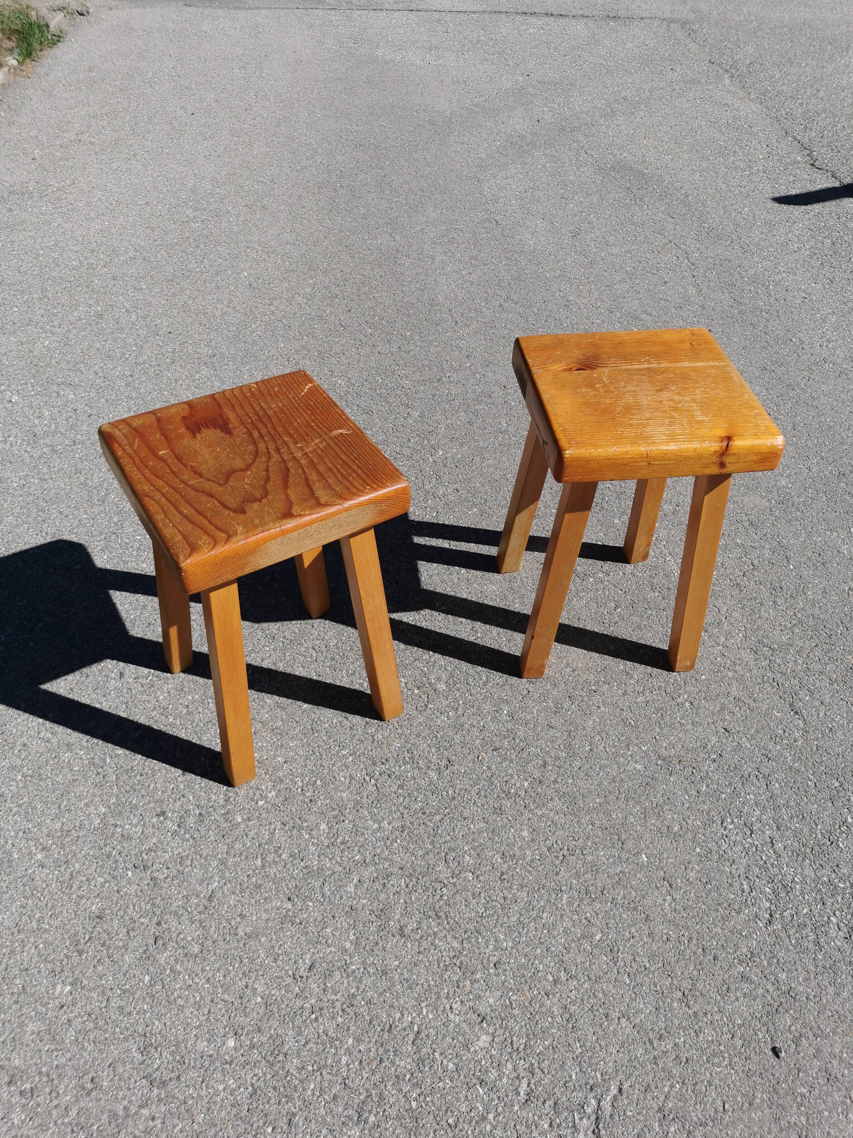 Stool 4 feet square seats