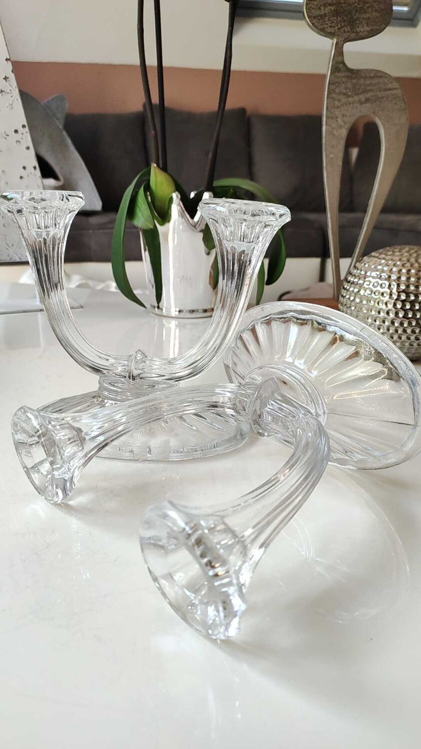 Pair of art deco candlesticks with 2 flames, molded crystal