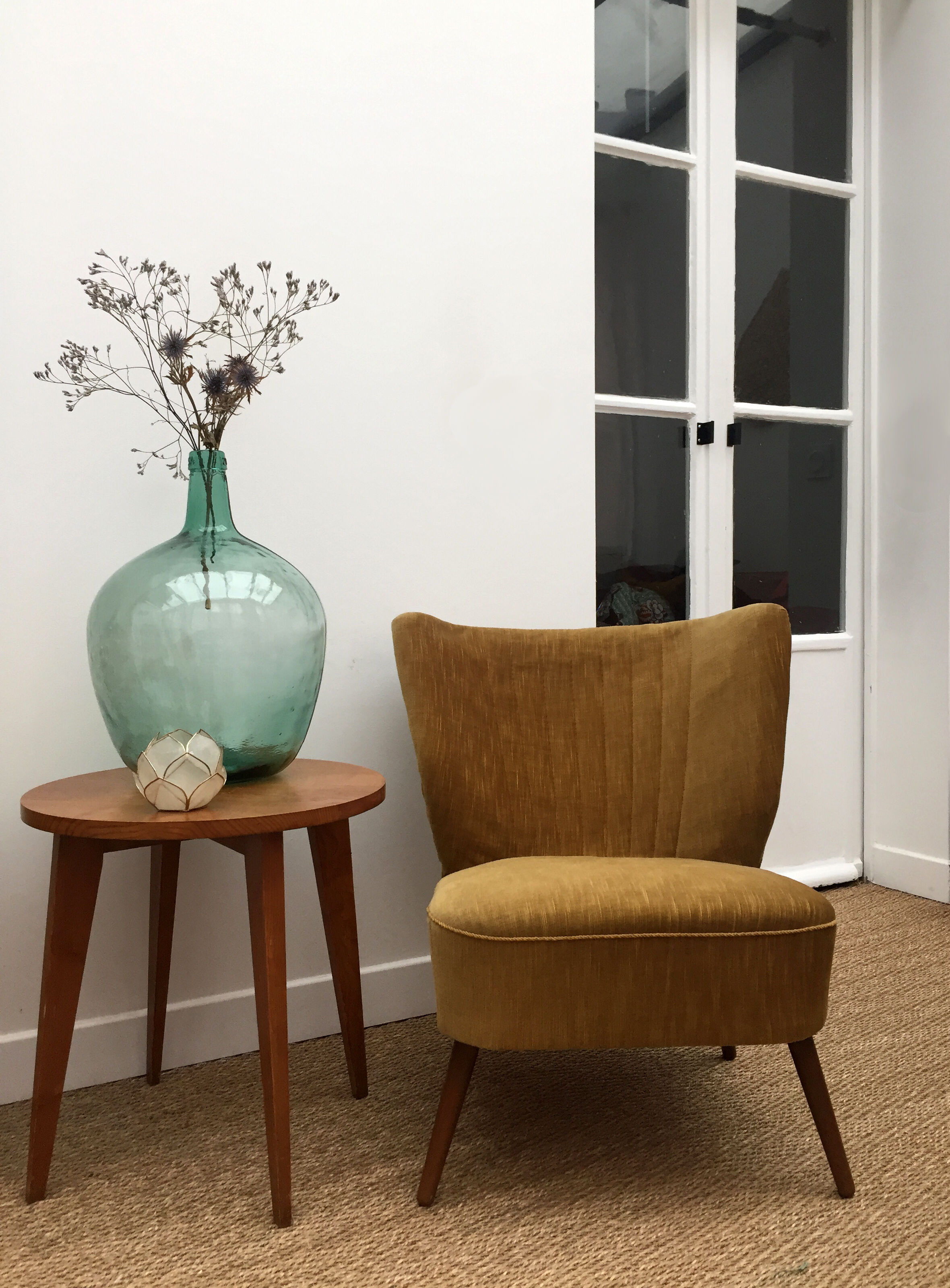 Velvet cocktail armchair